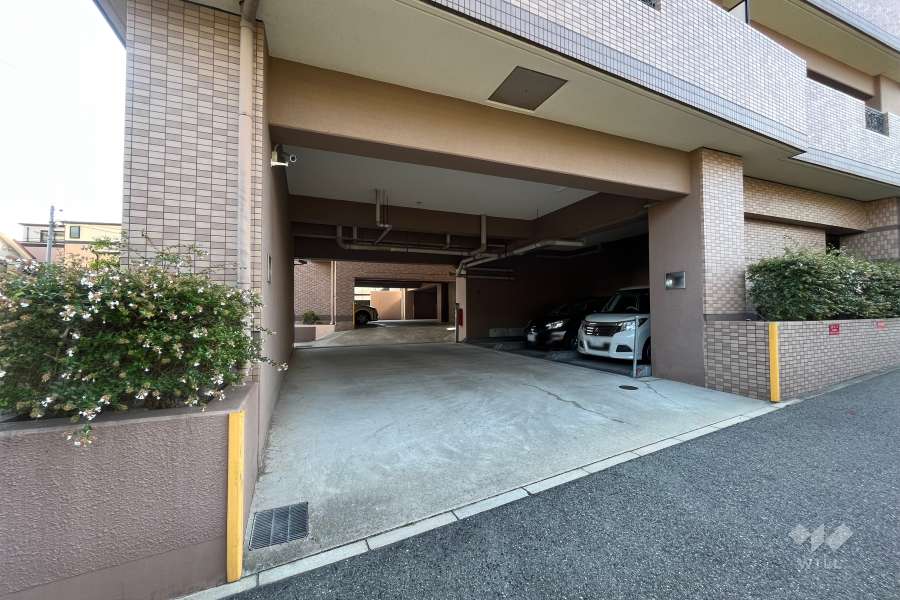 駐車場の出入口