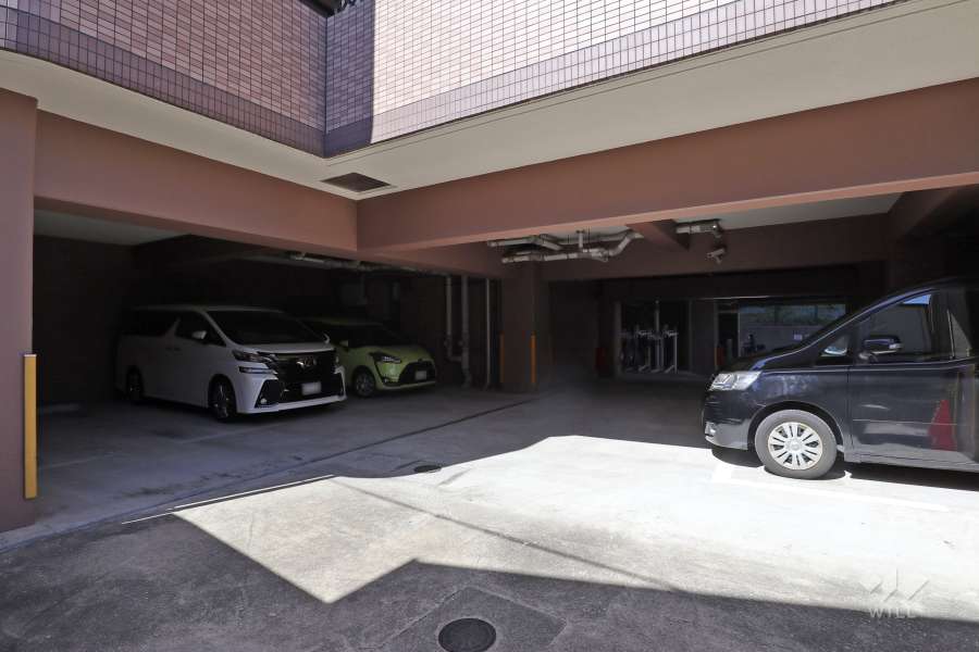 敷地内駐車場（屋内平面式）