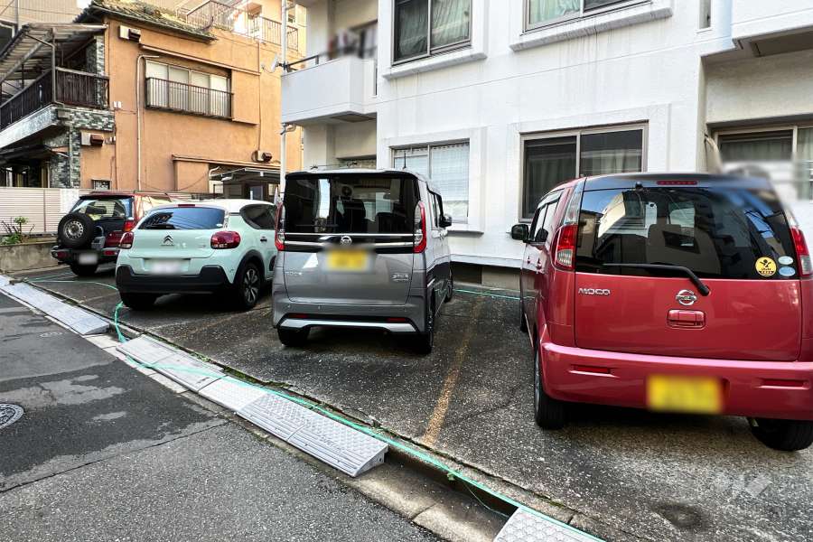 敷地内駐車場（屋外平面式）　