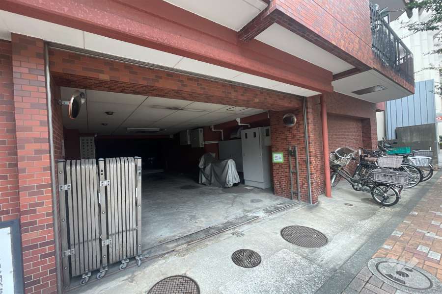 敷地内駐車場（屋外平面式）