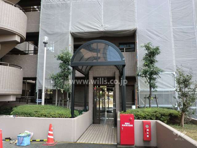 北側エントランス