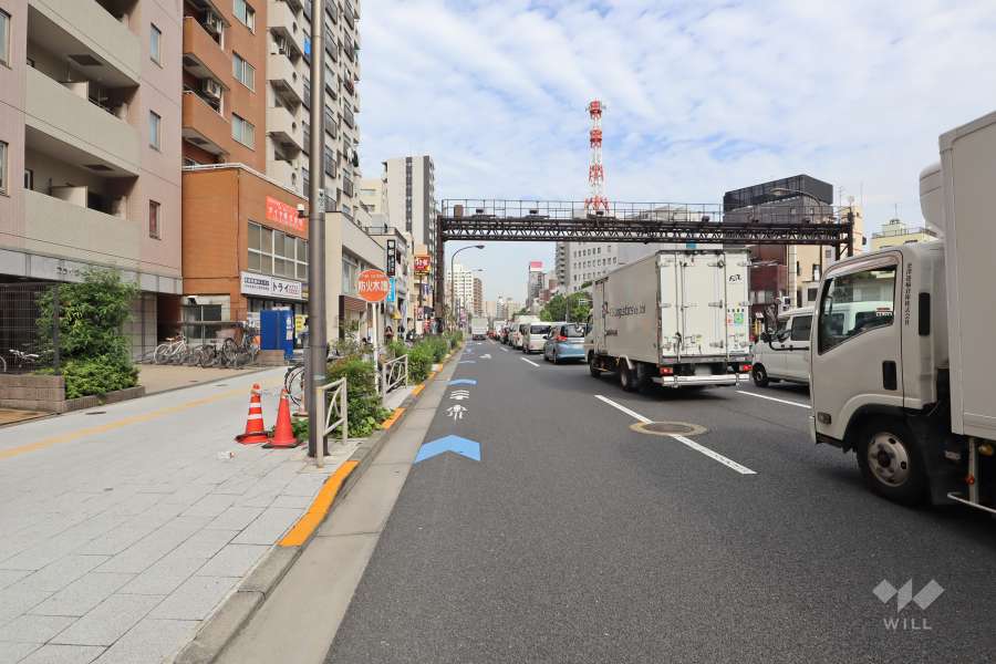 敷地南東側の前面道路　