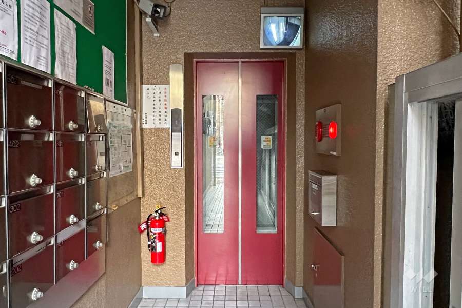 エントランス内