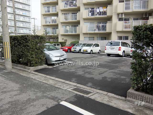 駐車場出入り口
