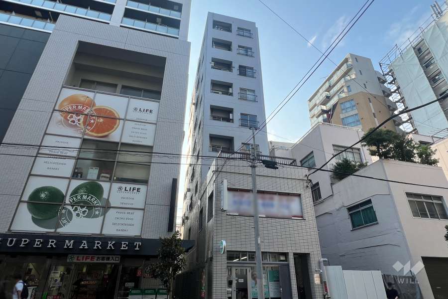 光伸マンションの外観（南東側から）