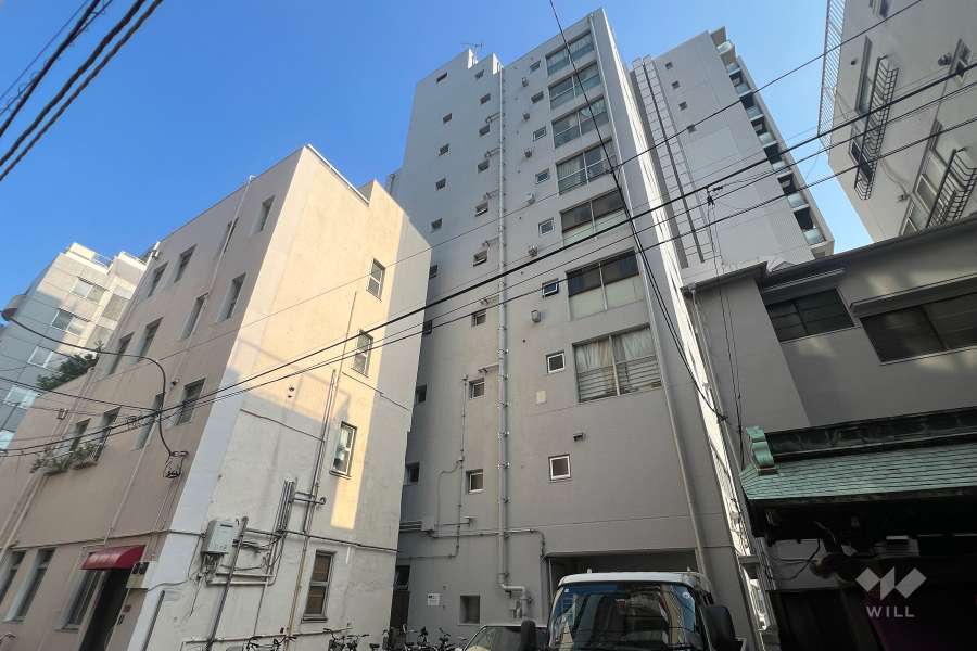 光伸マンションの外観（北西側から）