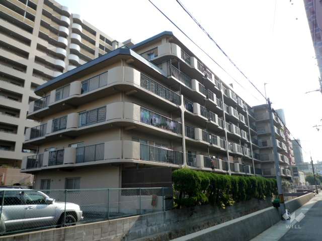 日商岩井東灘マンションの外観（北西側から）