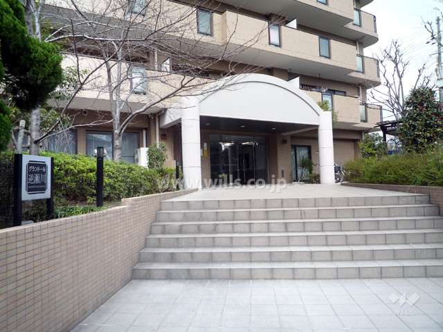 エントランス遠景