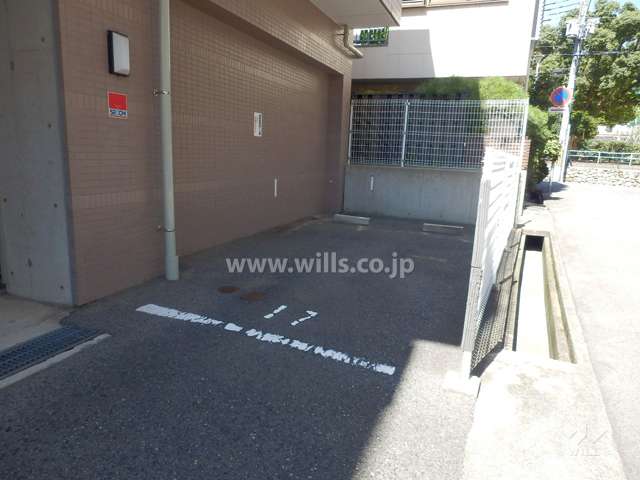 敷地内駐車場（屋外平面式）