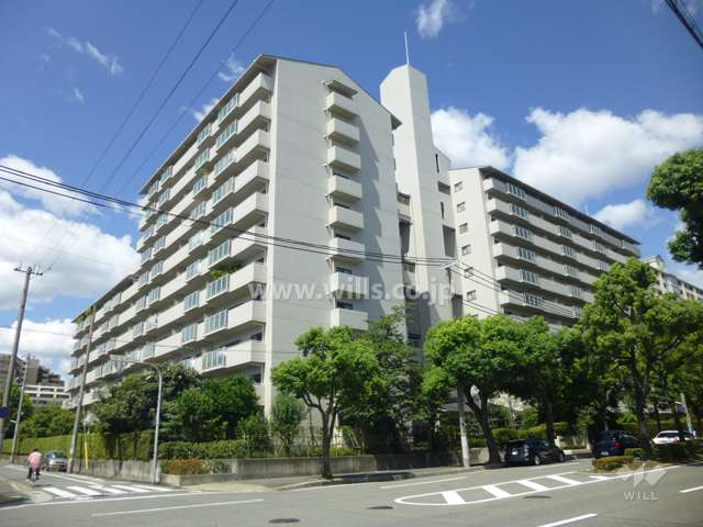 東灘ロイヤルマンションの外観（南東側から）