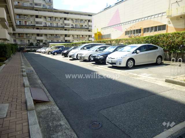 敷地内駐車場（屋外平面式）