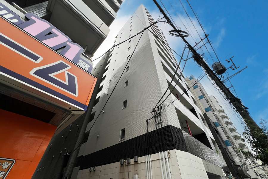 ウィンシティ上野タワーの外観（南東側から）