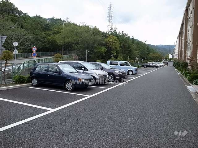 敷地内駐車場（屋外平面式）
