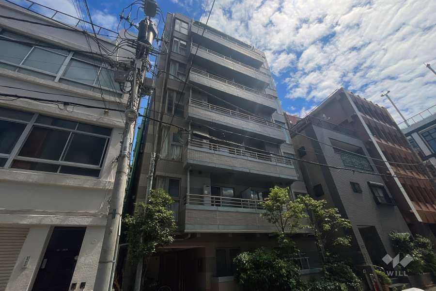 エルニシア蔵前の外観（北西側から）