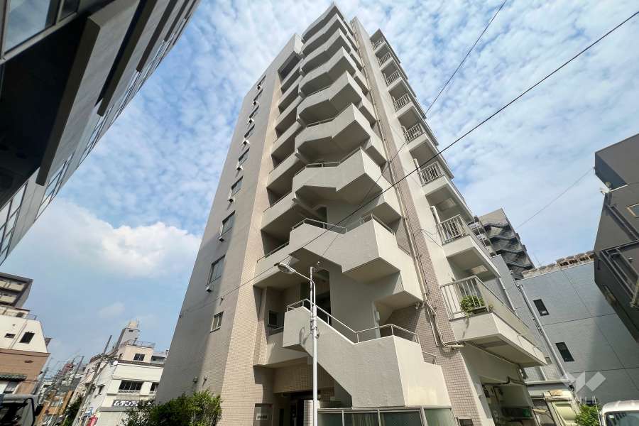 セントオフィス秋葉原の外観（西側から）