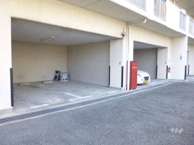 敷地内駐車場（屋内平面式）