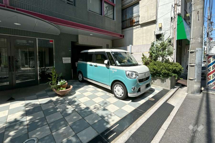 敷地内駐車場（屋外平面式）