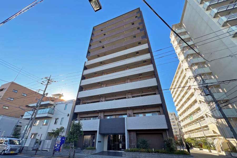 フォースター南千住の外観（東側から）