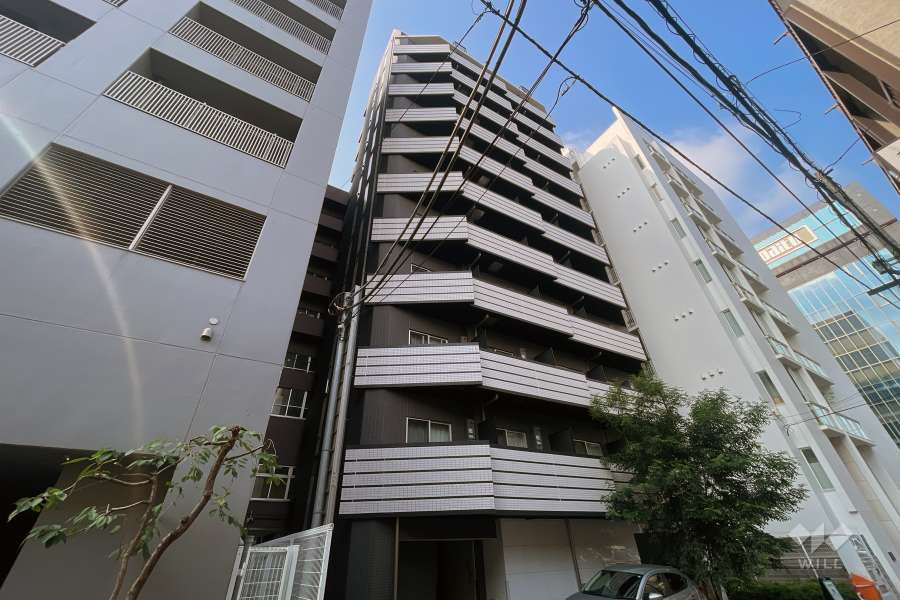 グランドコンシェルジュ新御徒町アジールコートの外観（北東側から）