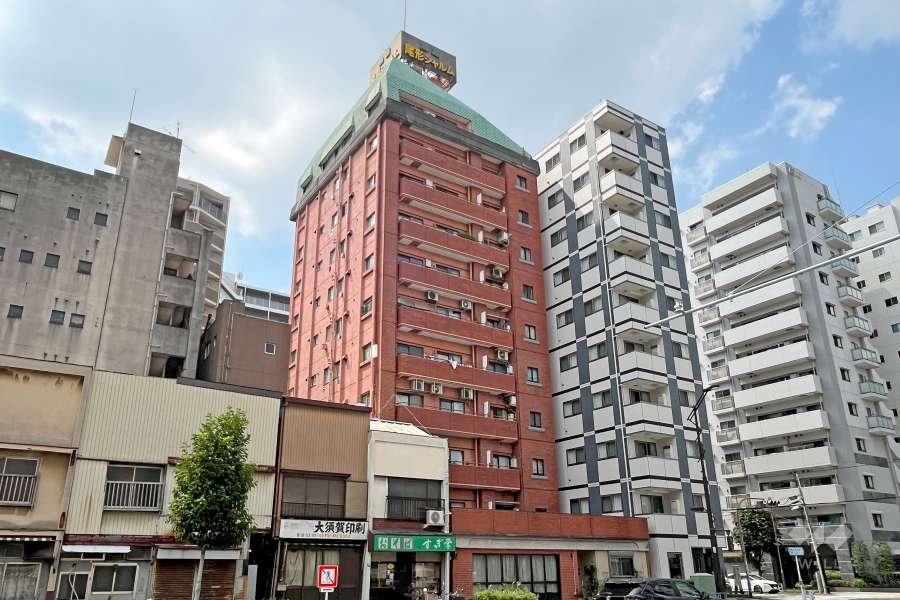 鳥越尾形シャルムの外観（北東側から）