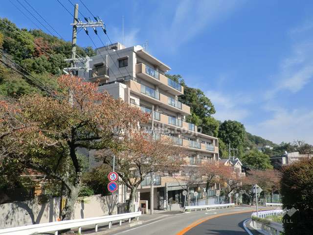 カルム御影の外観（南西側から）