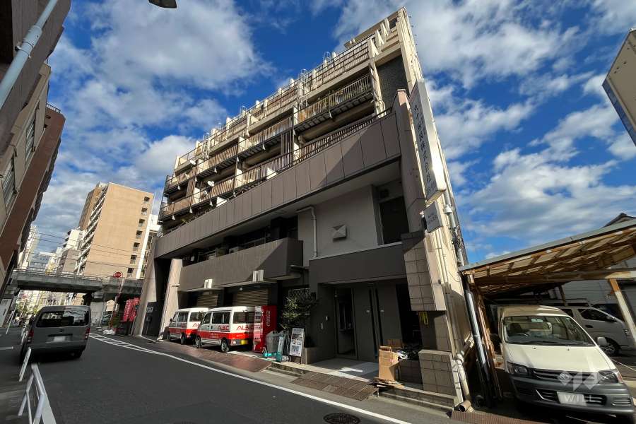 浅草橋産業会館の外観（南西側から）