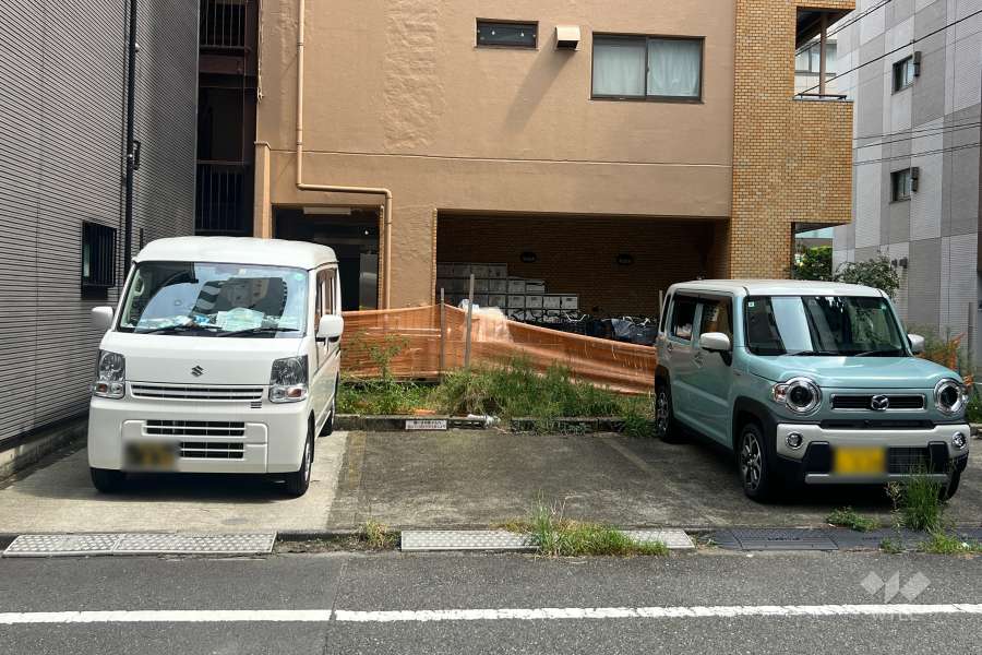 敷地内駐車場（屋外平面式）