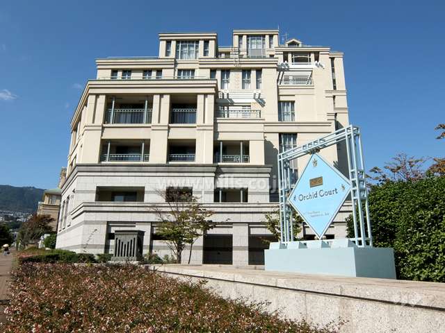 オーキッドコート左峯館（南西側から）