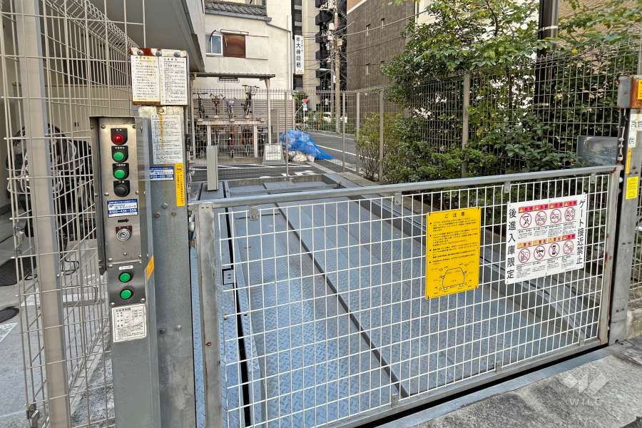 敷地内駐車場（屋外機械式）