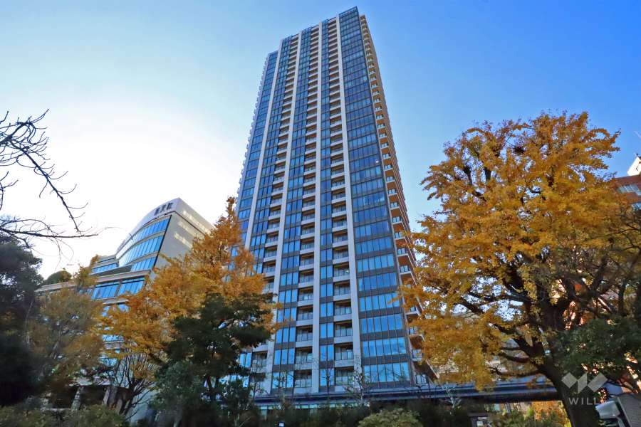 ブリリアタワー上野池之端の外観（東側から）