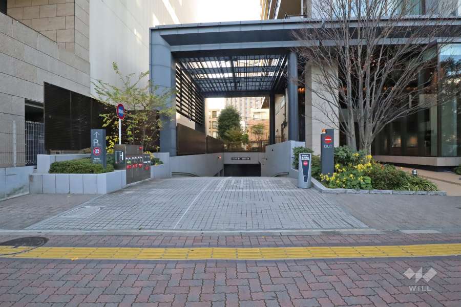 駐車場の出入り口