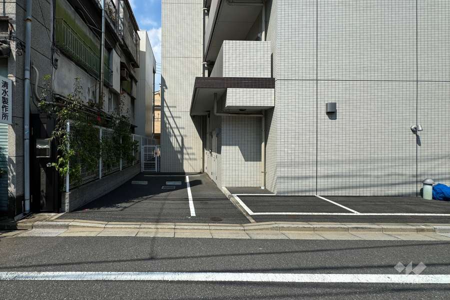 敷地内駐車場（屋外平面式）