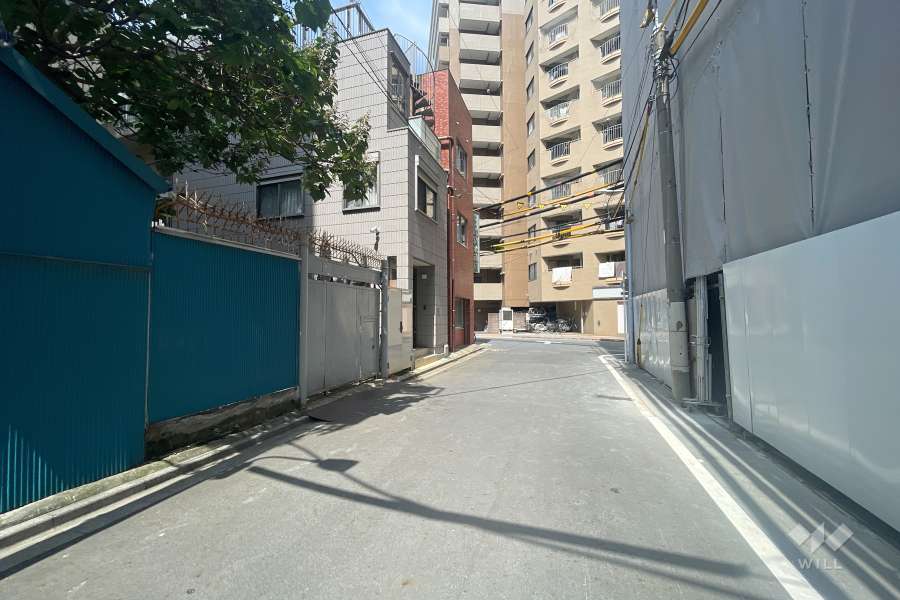 敷地東側の前面道路　