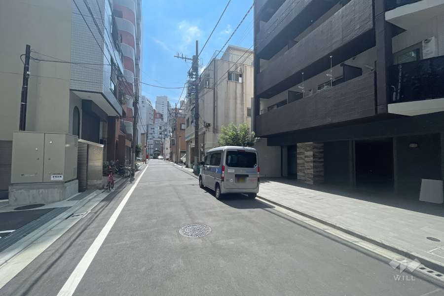 敷地東側の前面道路