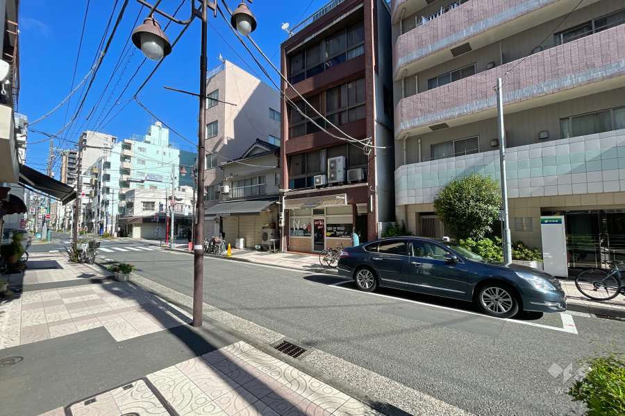 敷地南側の前面道路　