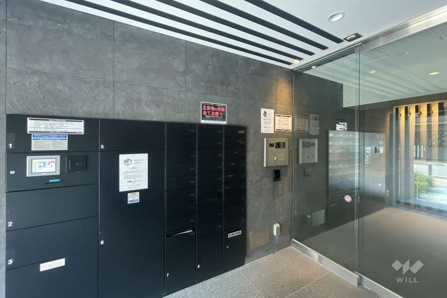 エントランスはオートロック付きです。