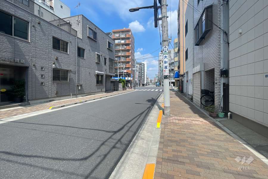敷地東側の前面道路　