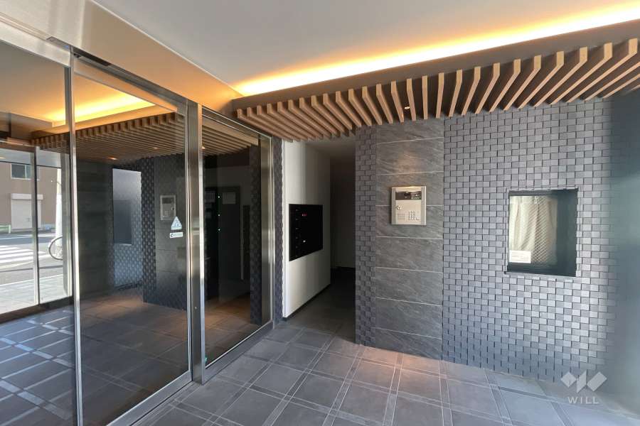 エントランスはオートロック付きです。