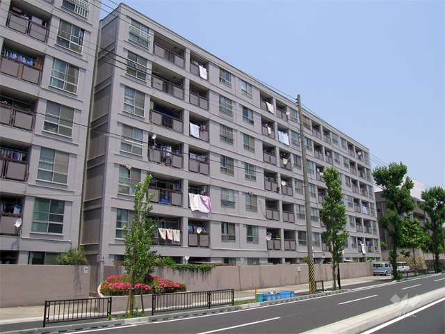 甲子園第8コーポラスB棟の外観（南側から）