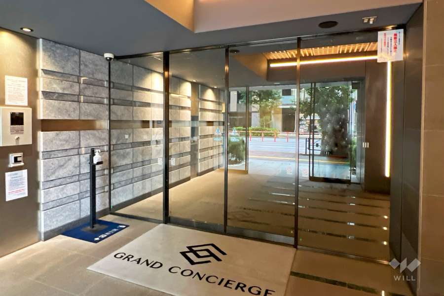 エントランスはオートロック付きです。