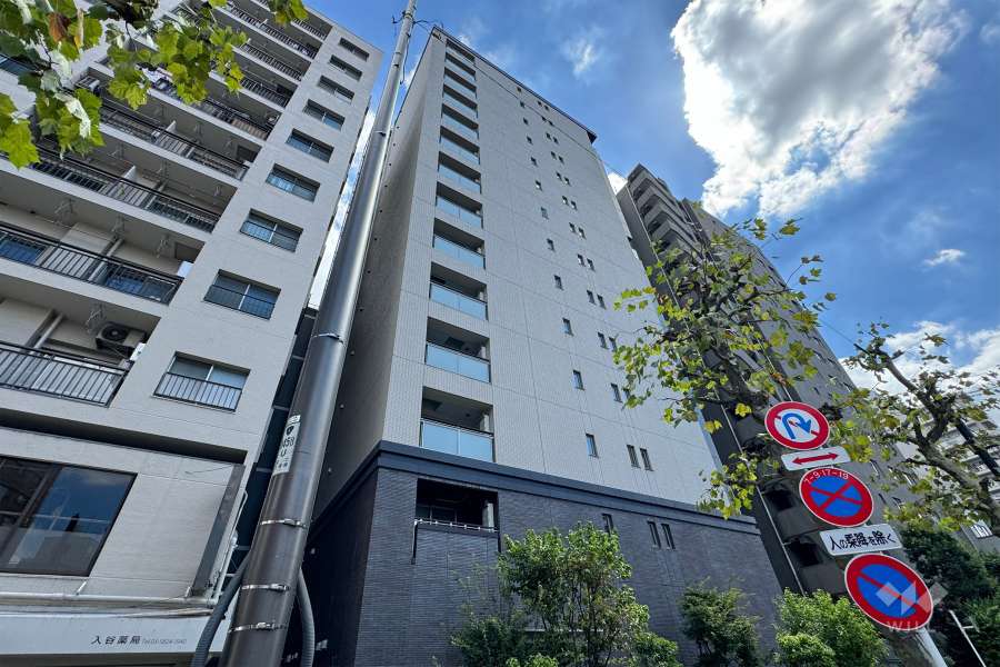 コンシェリア東京入谷ステーションフロントの外観（北西側から）