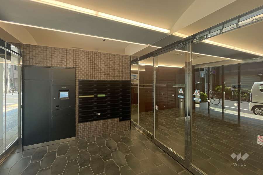 エントランスはオートロック付きです。