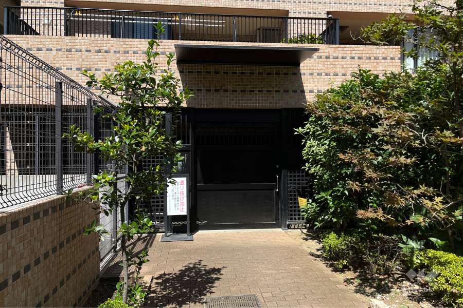 駐輪場の出入り口