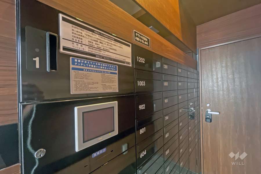 共用ポストと宅配ボックス