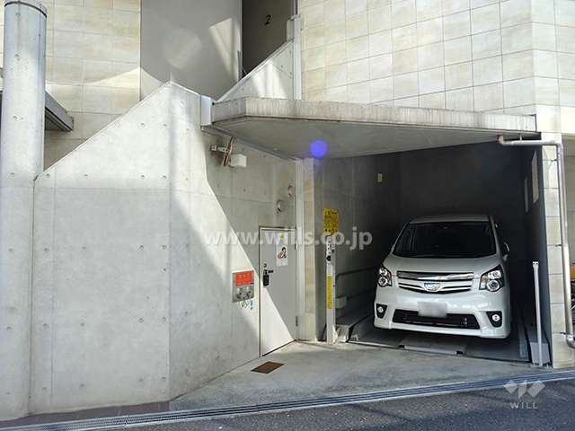 敷地内駐車場（屋内機械式）