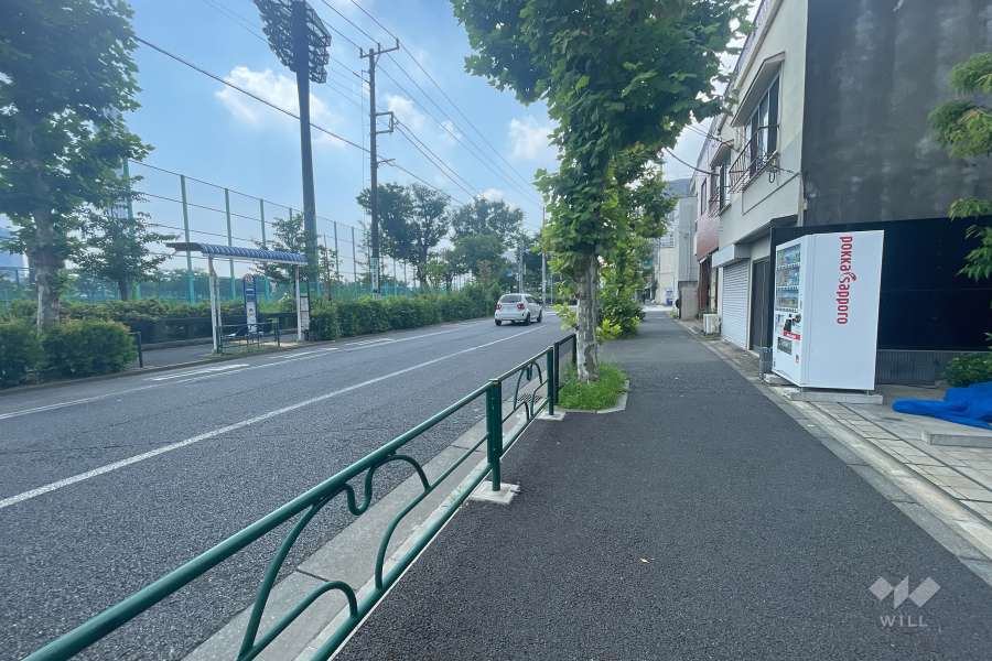敷地南東側の前面道路