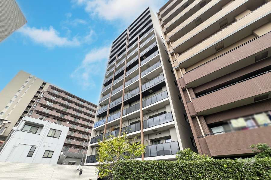 ルフォン上野公園ザ・レジデンスの外観（西側から）