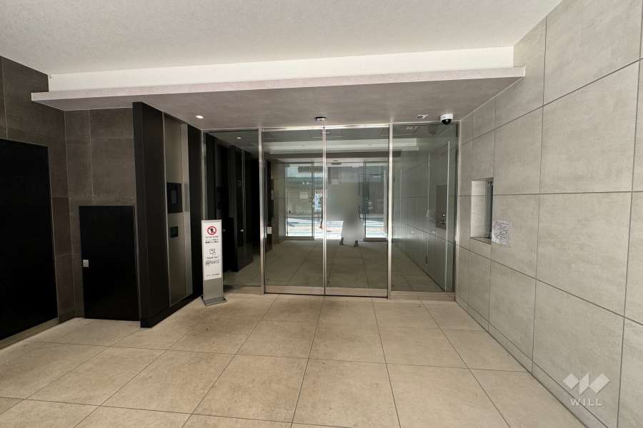 エントランスはオートロック付きです。