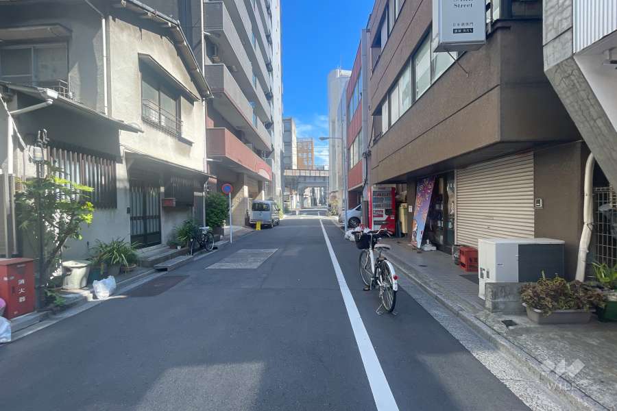 敷地東側の前面道路　