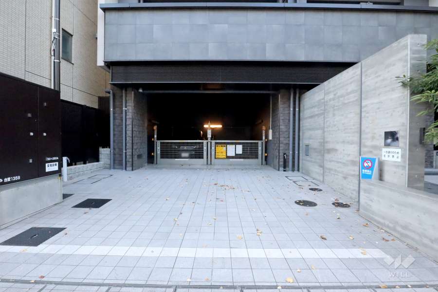 敷地内駐車場（屋内機械式）